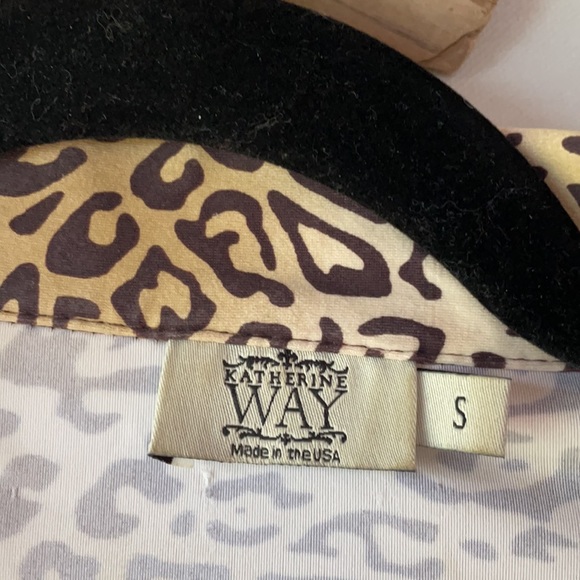 KATHERINE WAY Leopard Jaguar Animal Print 3/4 Sleeve Stretch Collar V Neck Dress - Picture 3 of 5